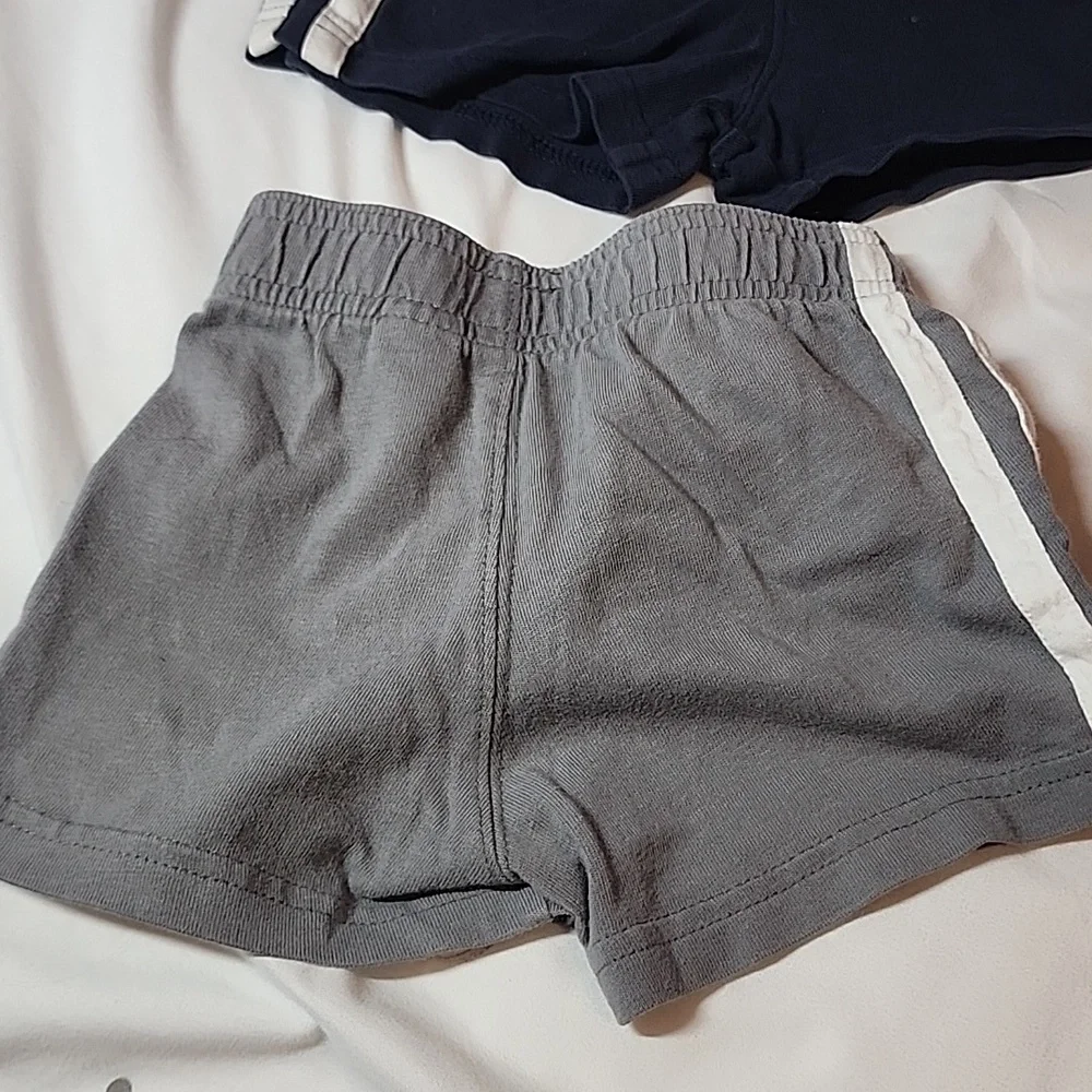 Oshkosh 2 pair of shorts 9 months